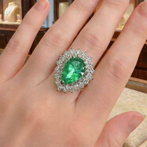 8D97F62F-7D1E-49C5-A111-E000FB5C2330